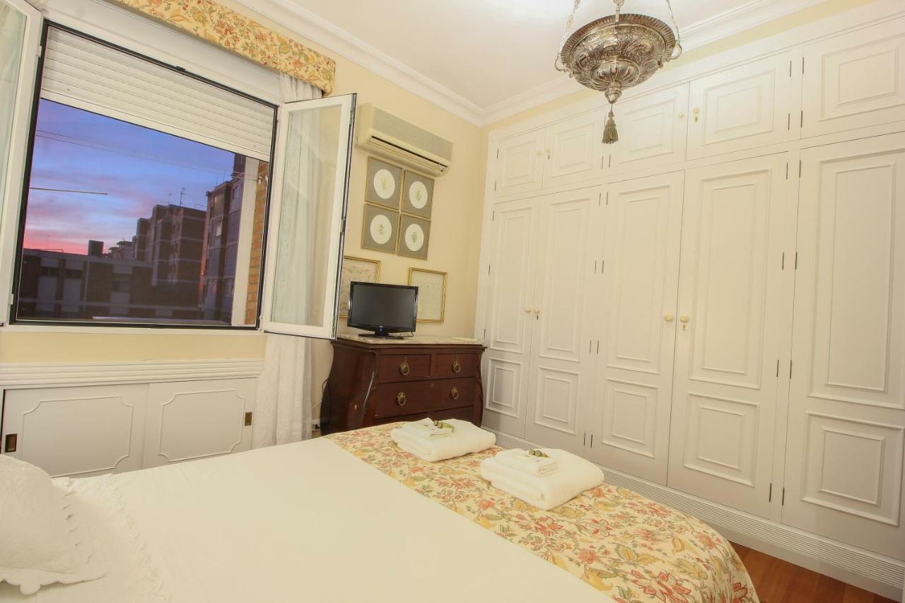 Ferienwohnung Apartamento La Feria Sevilla Exterior foto