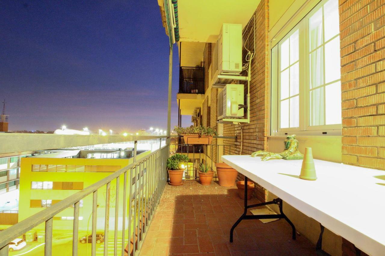 Ferienwohnung Apartamento La Feria Sevilla Exterior foto