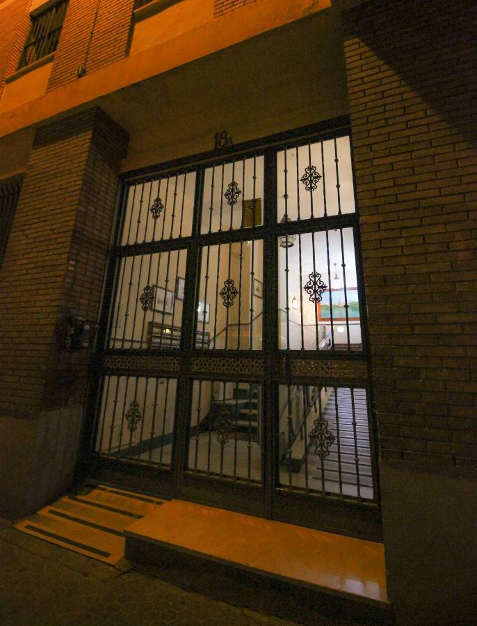 Ferienwohnung Apartamento La Feria Sevilla Exterior foto