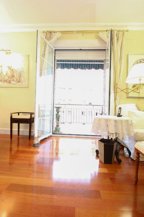 Ferienwohnung Apartamento La Feria Sevilla Exterior foto