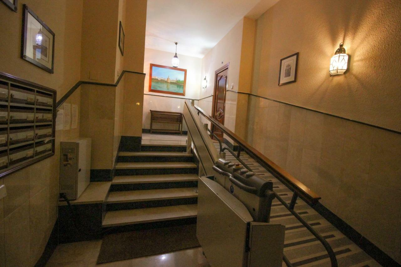 Ferienwohnung Apartamento La Feria Sevilla Exterior foto