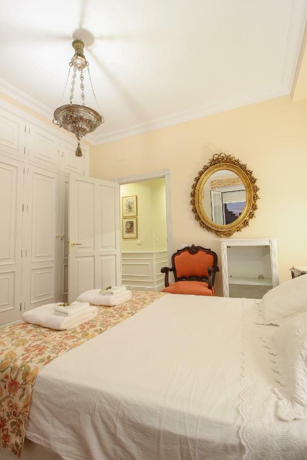 Ferienwohnung Apartamento La Feria Sevilla Exterior foto