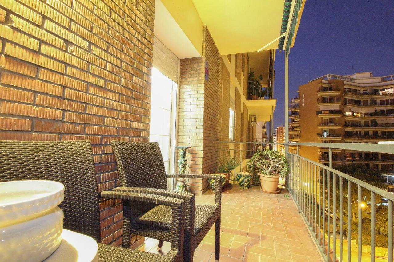 Ferienwohnung Apartamento La Feria Sevilla Exterior foto